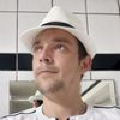 Wesley zoekt een Kamer / Appartement in Roermond